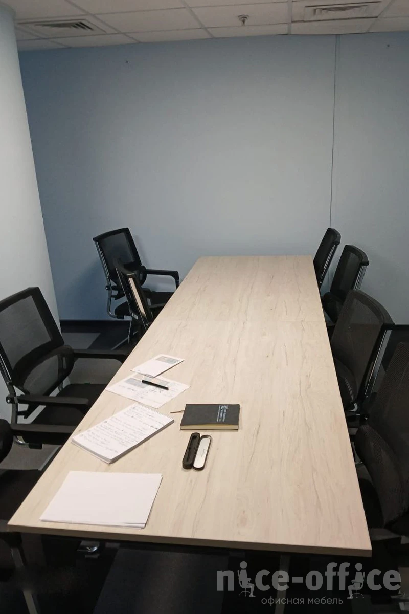Стол переговорный (2 столешницы) на О-образном м/к 3160x980x750 Onix фото в интерьере 1